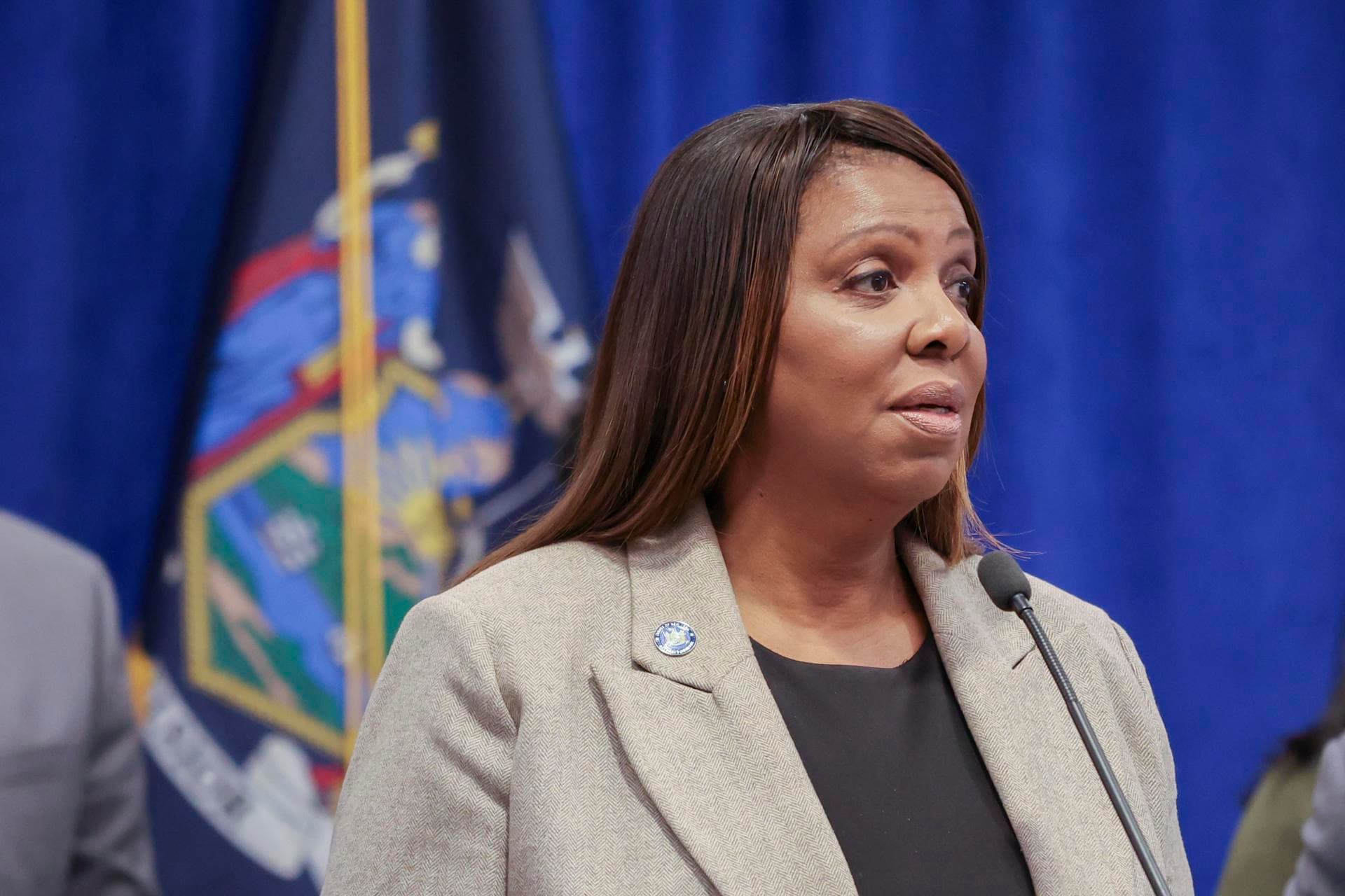 La fiscal de Nueva York es imputada por fraude hipotecario