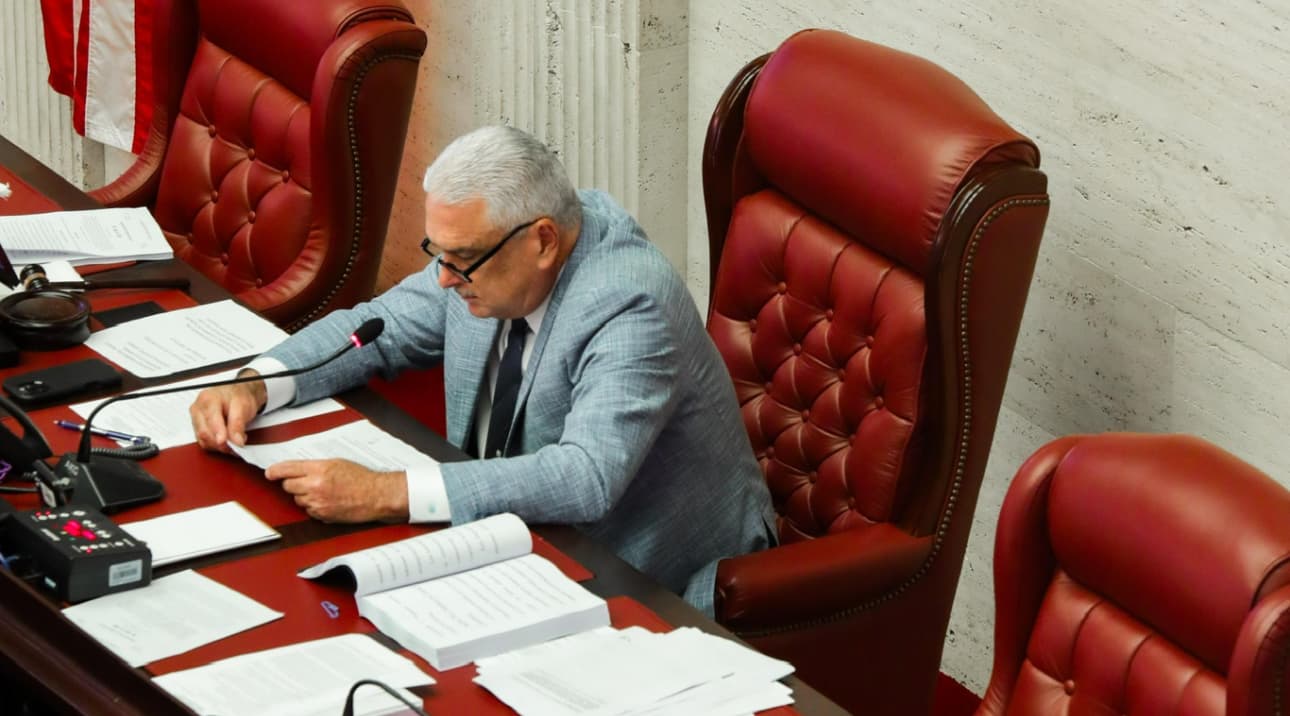 Aprueban en cierre de sesión paquete de medidas importantes