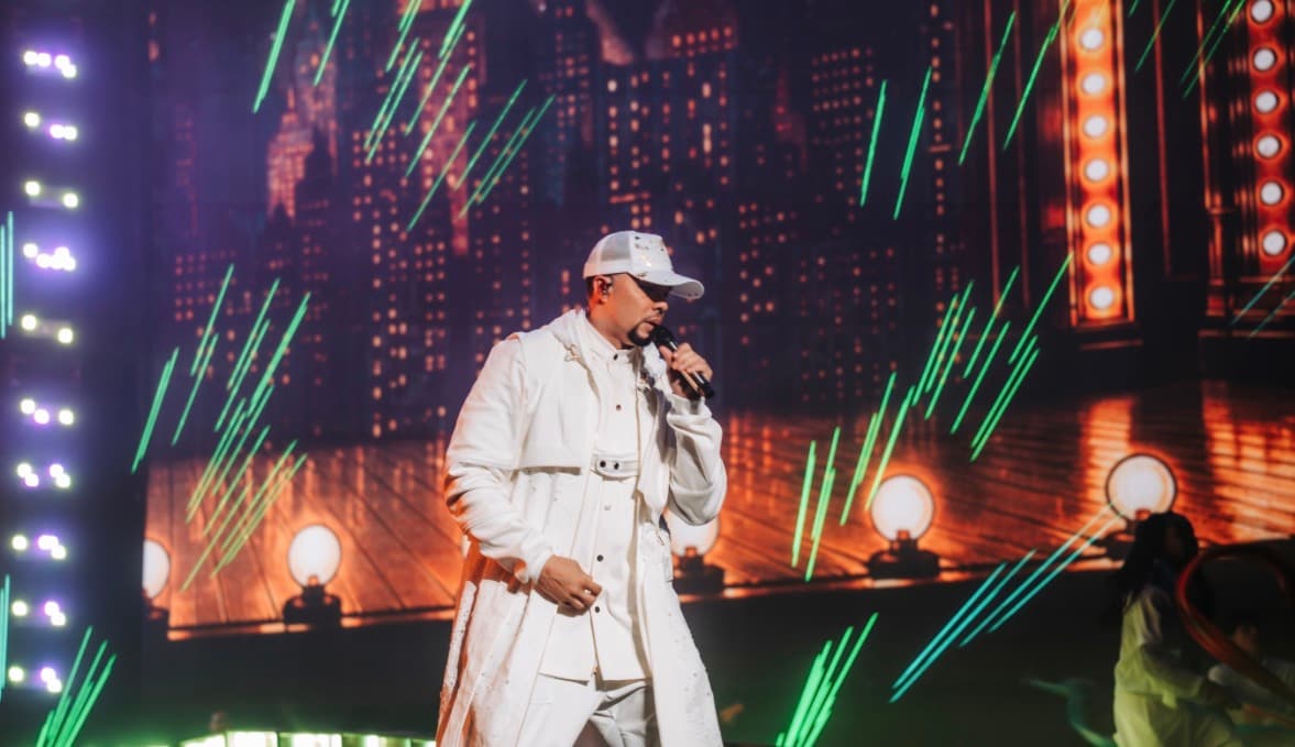 Alex Zurdo convierte el Choliseo en un escenario de fe, música y nuevos comienzos con “Zona Zero”
