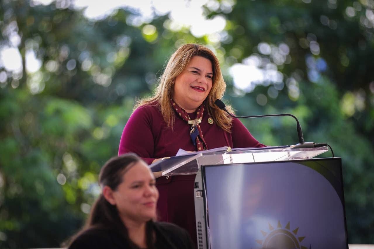 Gobernadora celebra aprobación en el Congreso de medida que pone fin al cierre federal
