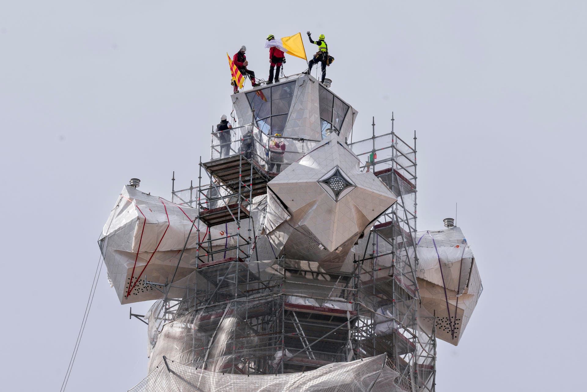 La Sagrada Familia, el templo español de Gaudí, alcanza su altura máxima