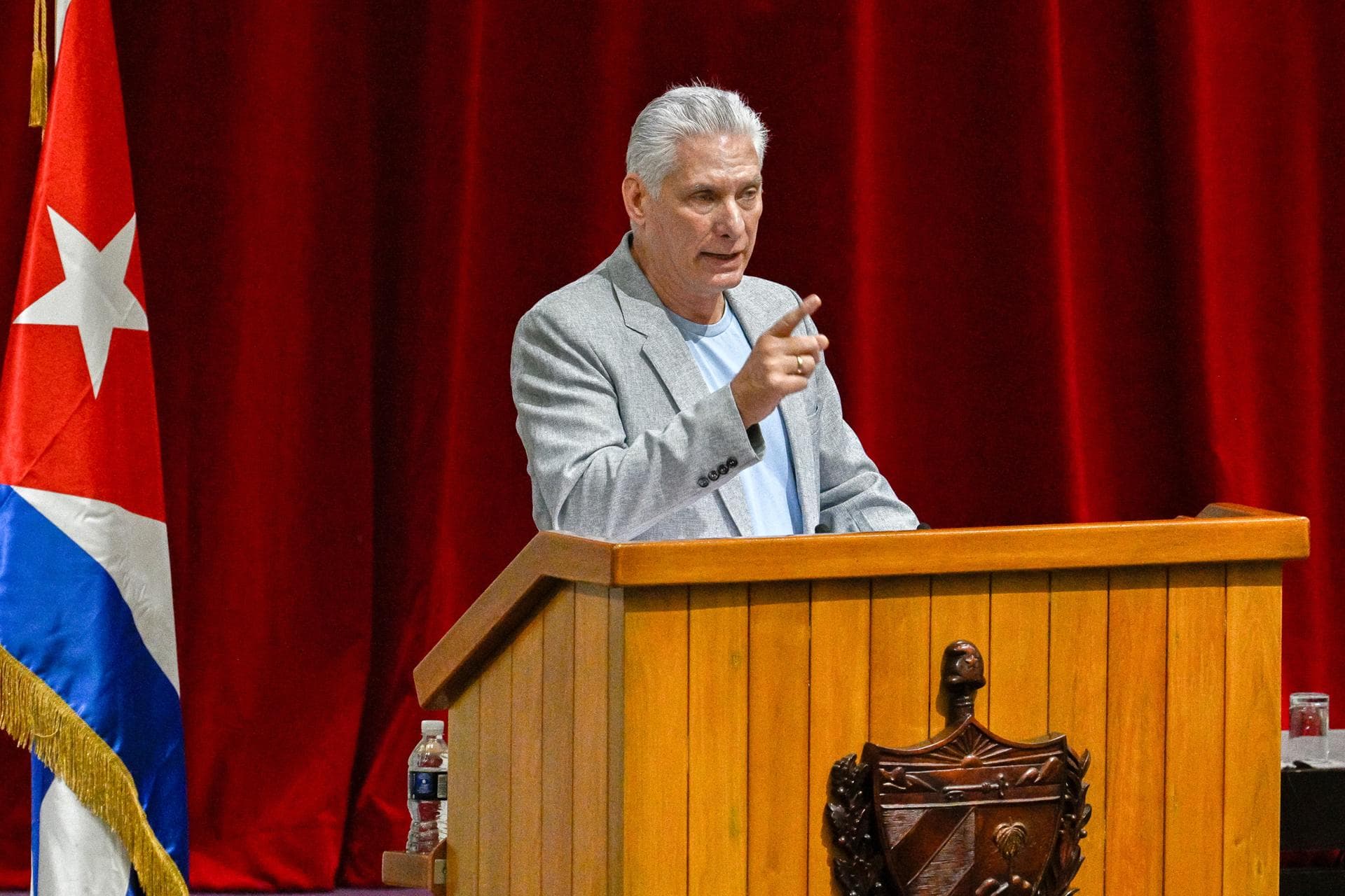 Dictador de Cuba anuncia un paquete de “reformas económicas”