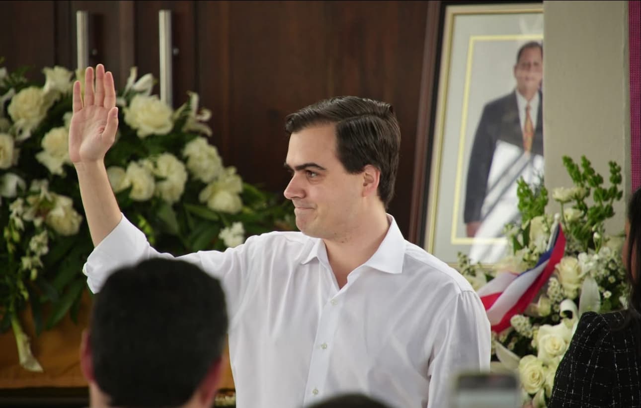 Pablo José Hernández defiende el ELA en columna publicada en The Wall Street Journal