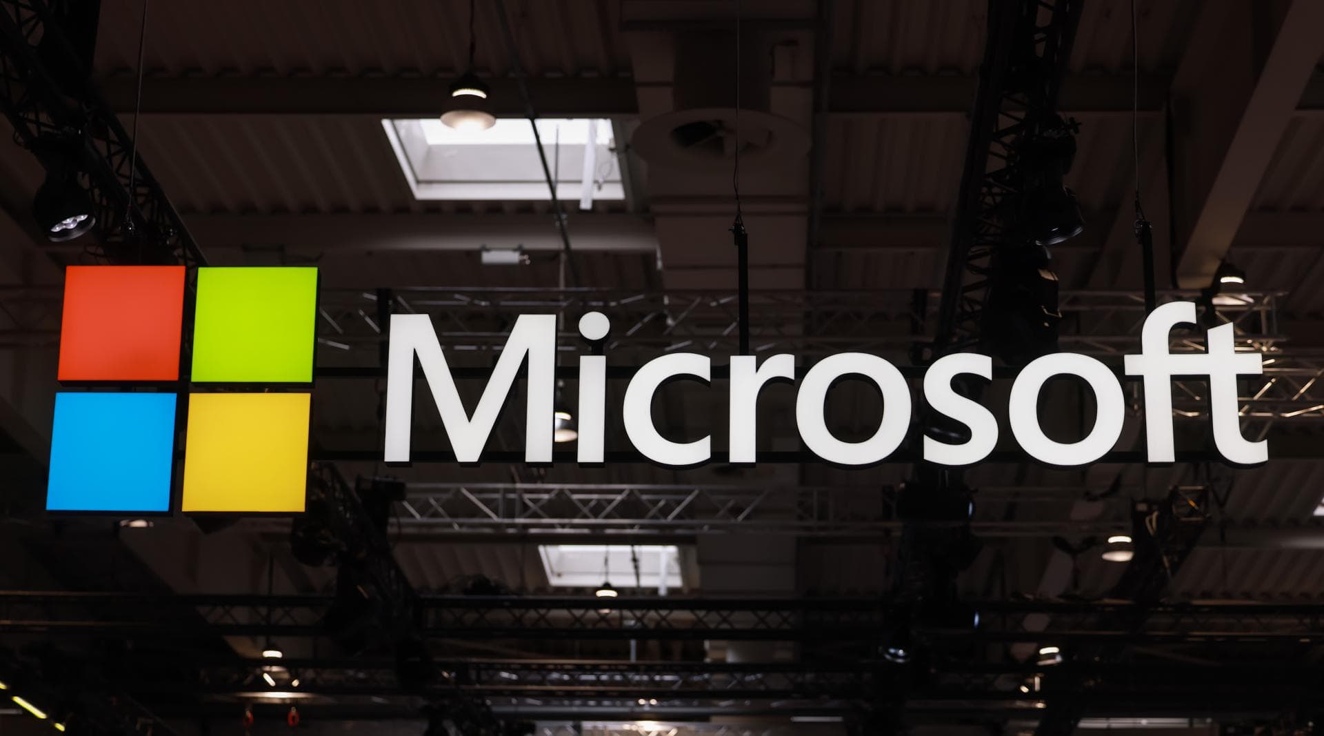 Microsoft suspende servicios a Israel por su aparente uso para vigilar a palestinos