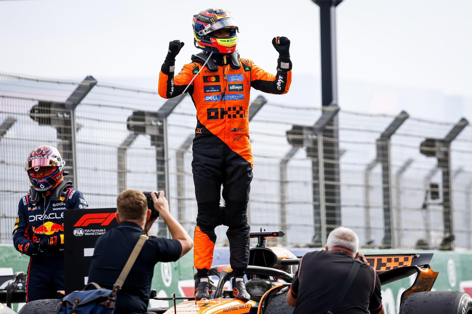 Piastri refuerza liderato con victoria en Zandvoort
