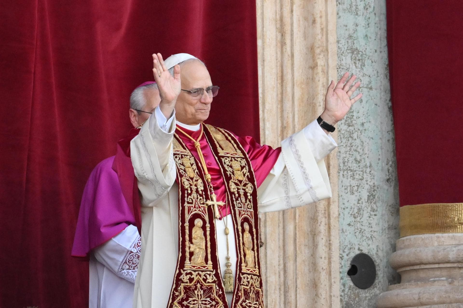 Primer discurso del papa León XIV: Un llamamiento a la paz 