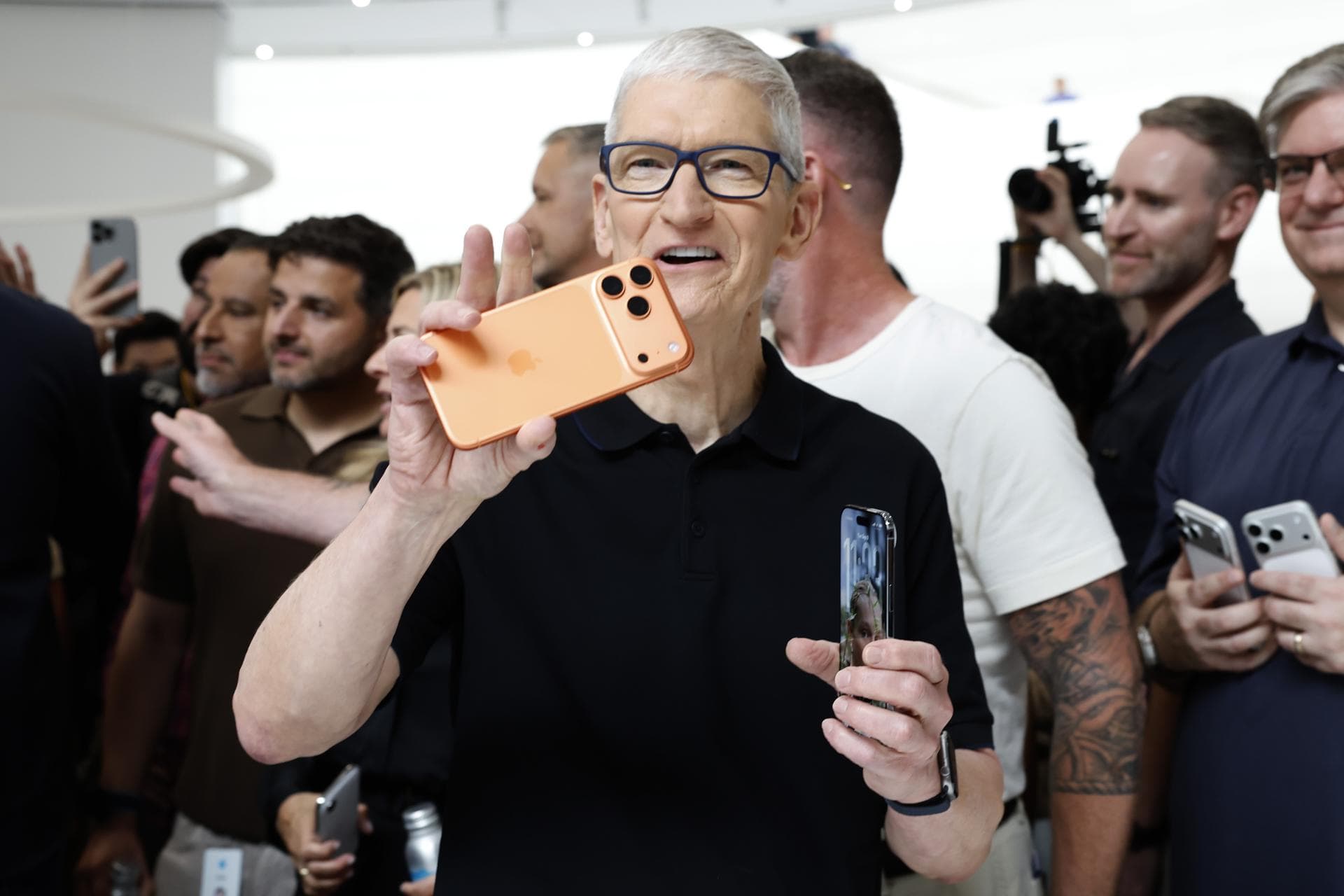 Apple pone a dieta al iPhone, Bezos quiere un Rappi y otros clics tecnológicos