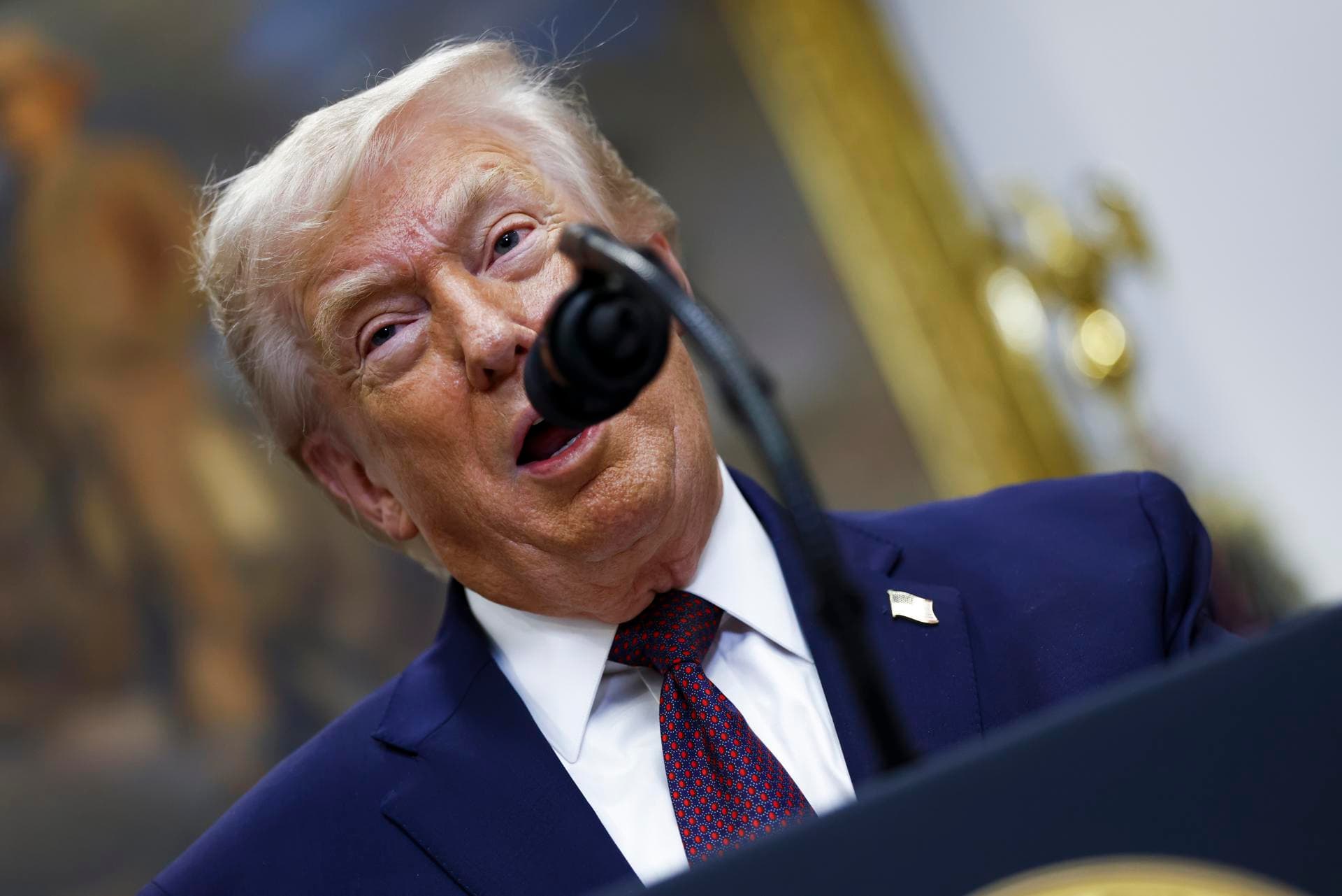 Trump avisa que él tiene la última palabra sobre el plan de paz negociado con Zelenski