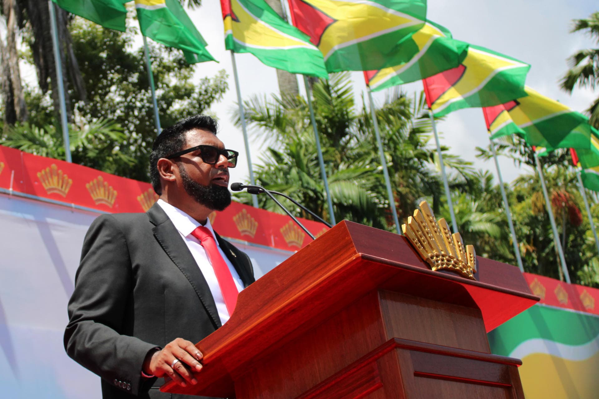 Irfaan Ali jura como presidente de Guyana