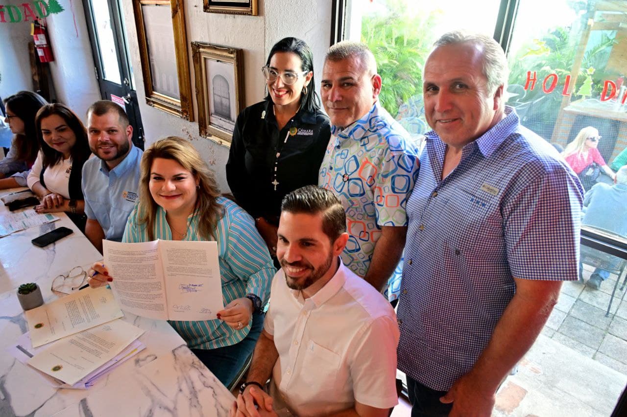 Gobernadora firma cuatro medidas legislativas en visita a San Germán