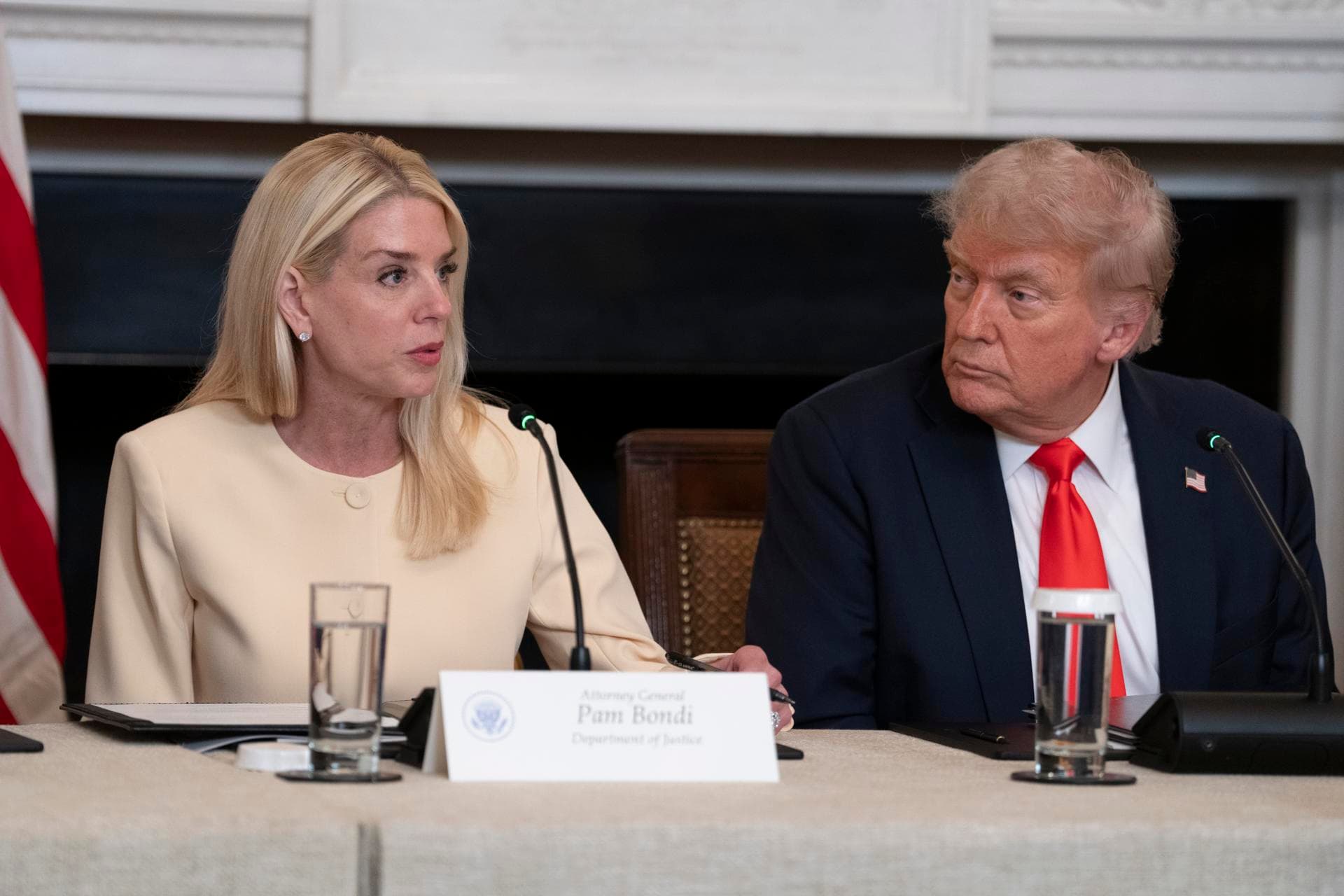 Trump destituye a Pam Bondi como Secretaria de Justicia Federal