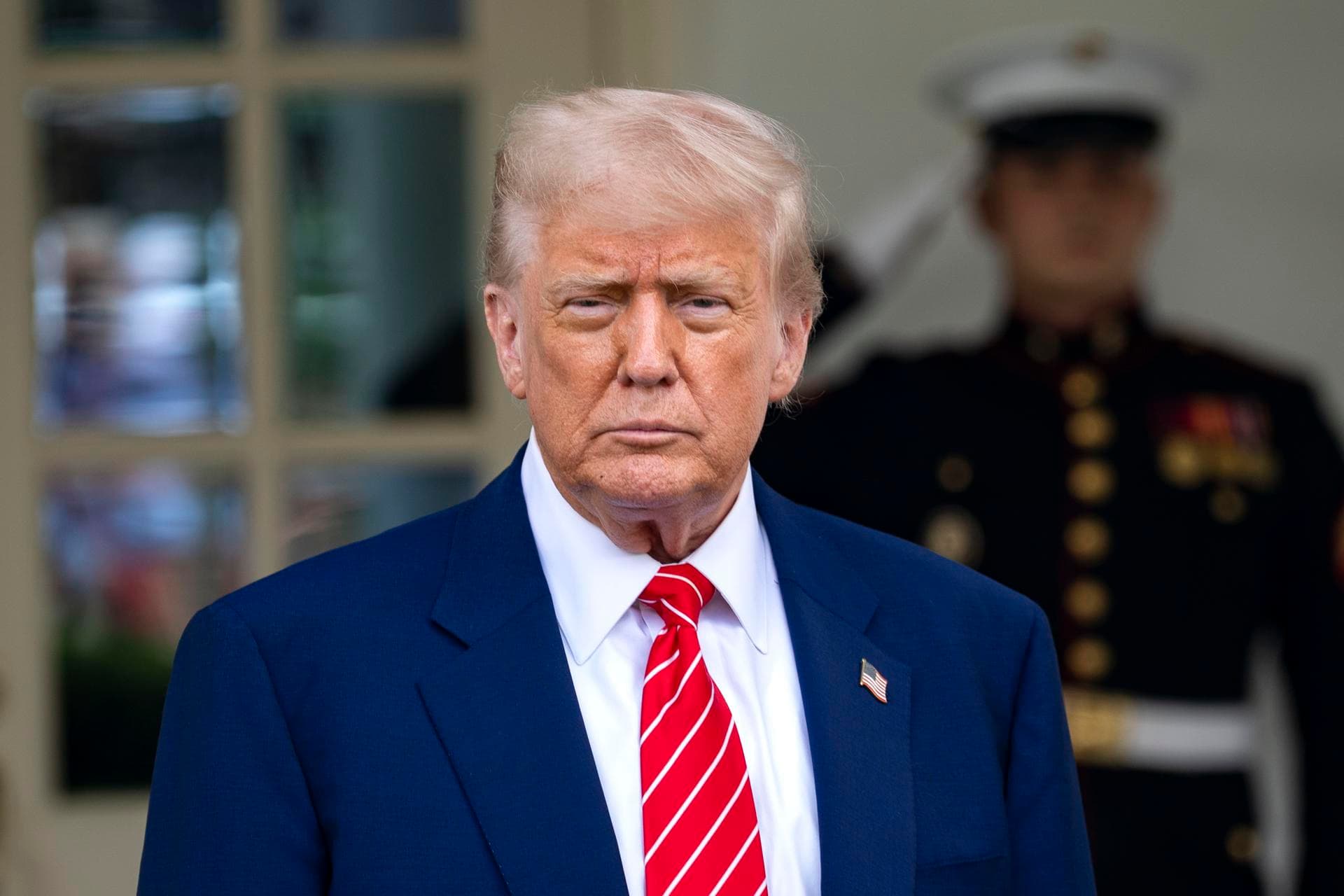 Trump pide a Ucrania que acepte plan de reunirse con Rusia