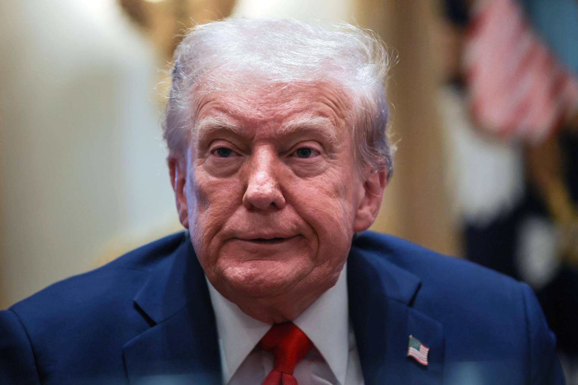 Trump amenaza con acabar con ayudas públicas si el cierre de Gobierno se alarga