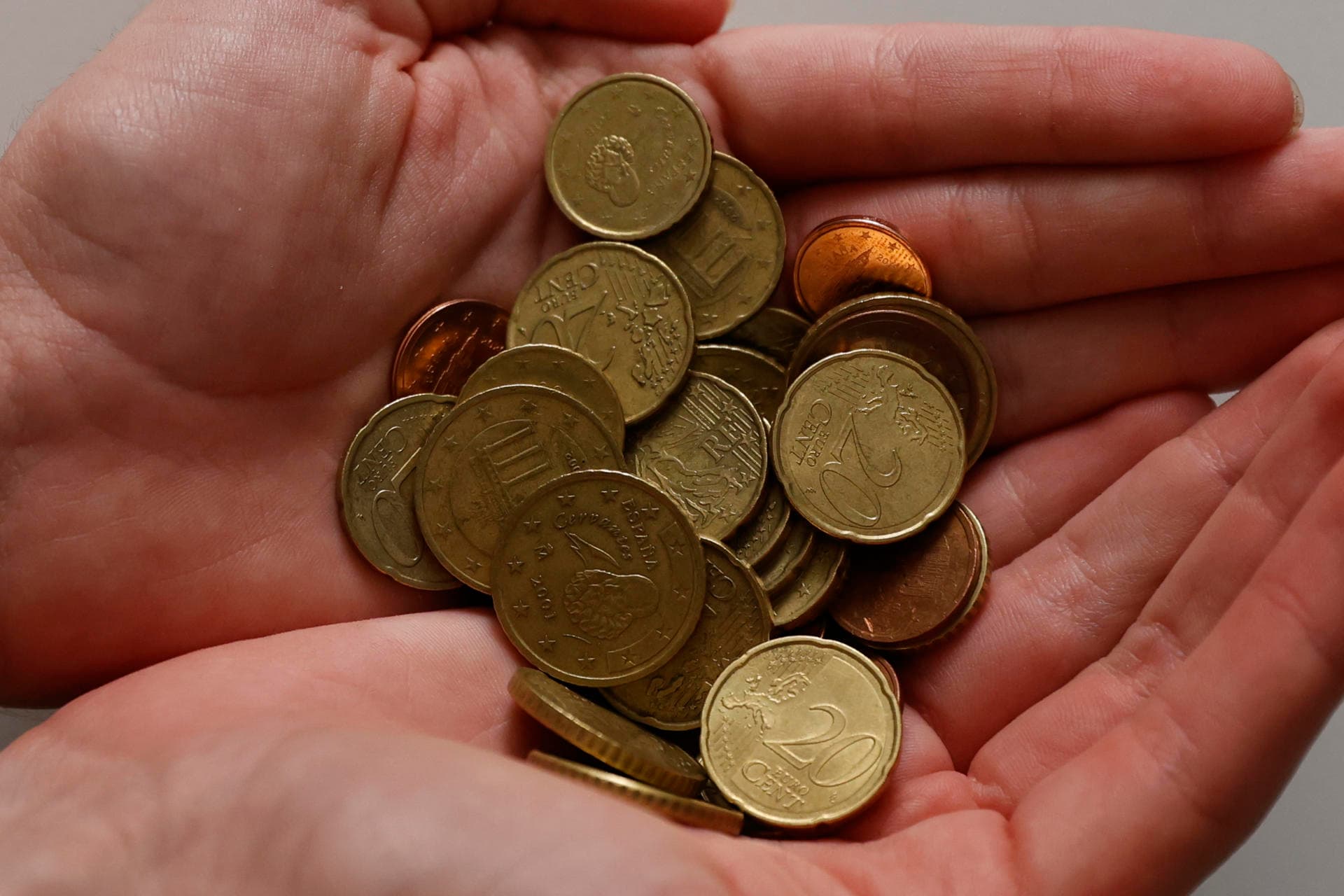 El euro termina 2025 revalorizado frente al dólar