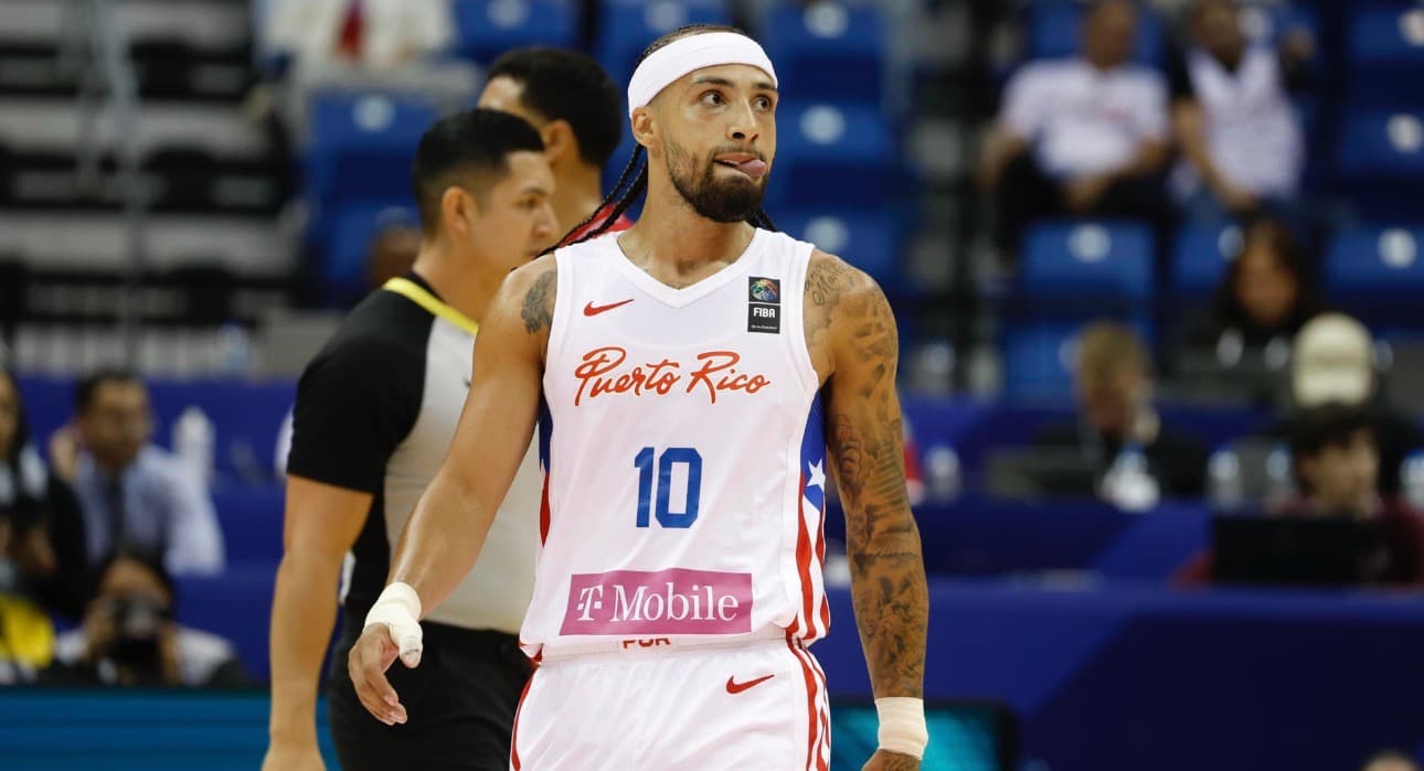 Alvarado mete 8 triples en la paliza de los Knicks en Philadelphia