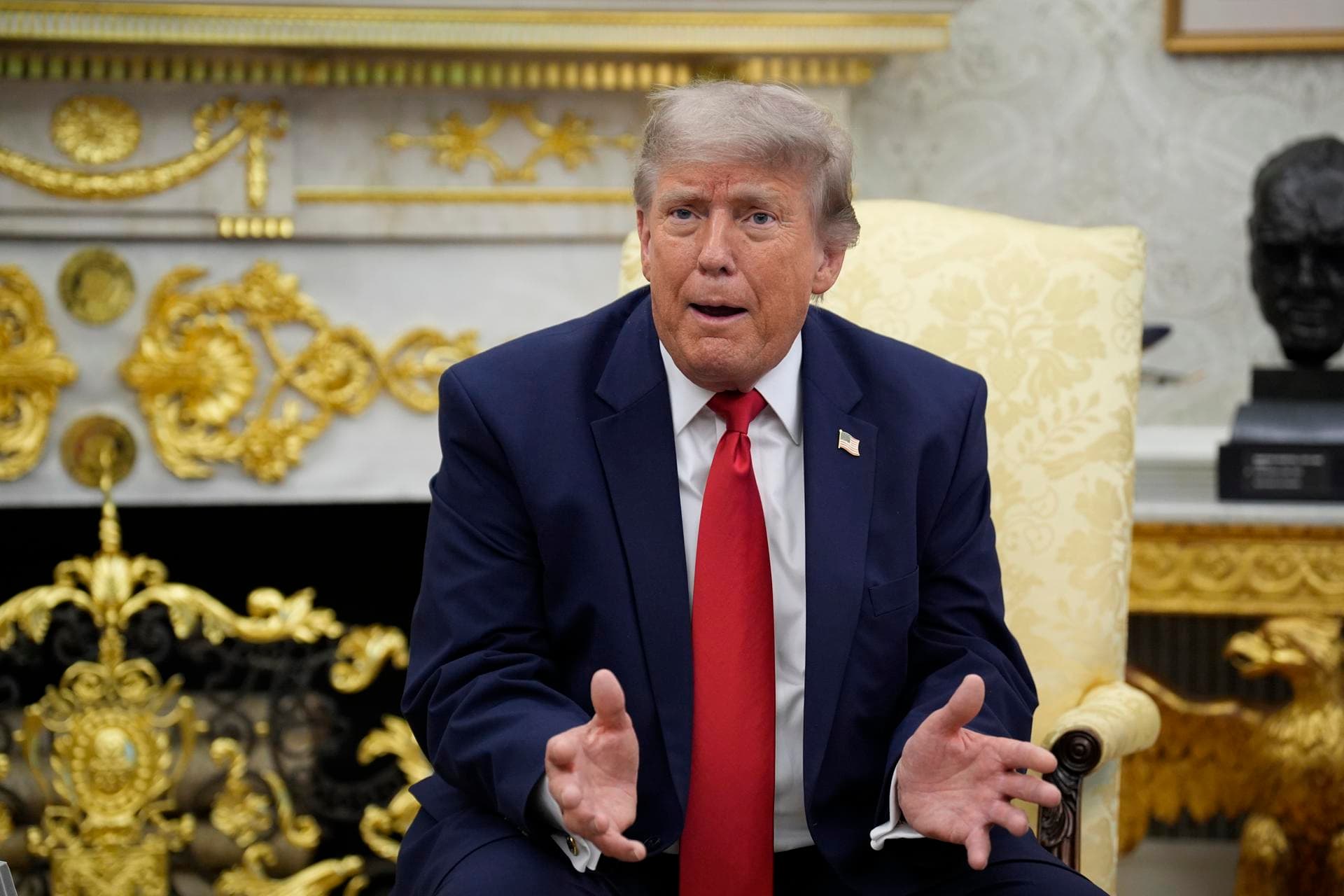 Trump dice que la "desnuclearización" de Irán marcha "bien" a pesar de ataques