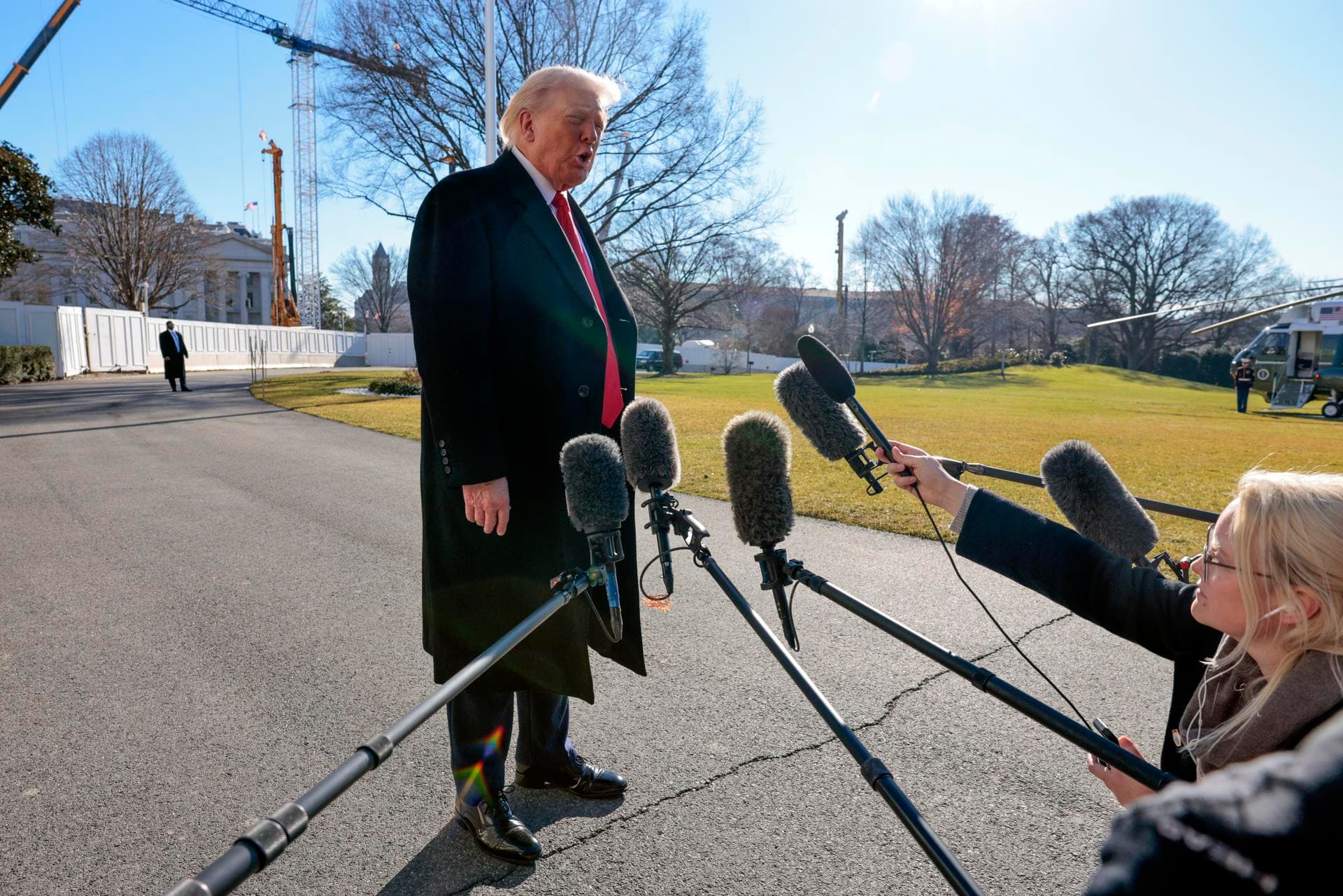 [VIDEO] Trump dice que enviará ayuda económica a opositores en Irán y vuelve amenazar a Teherán
