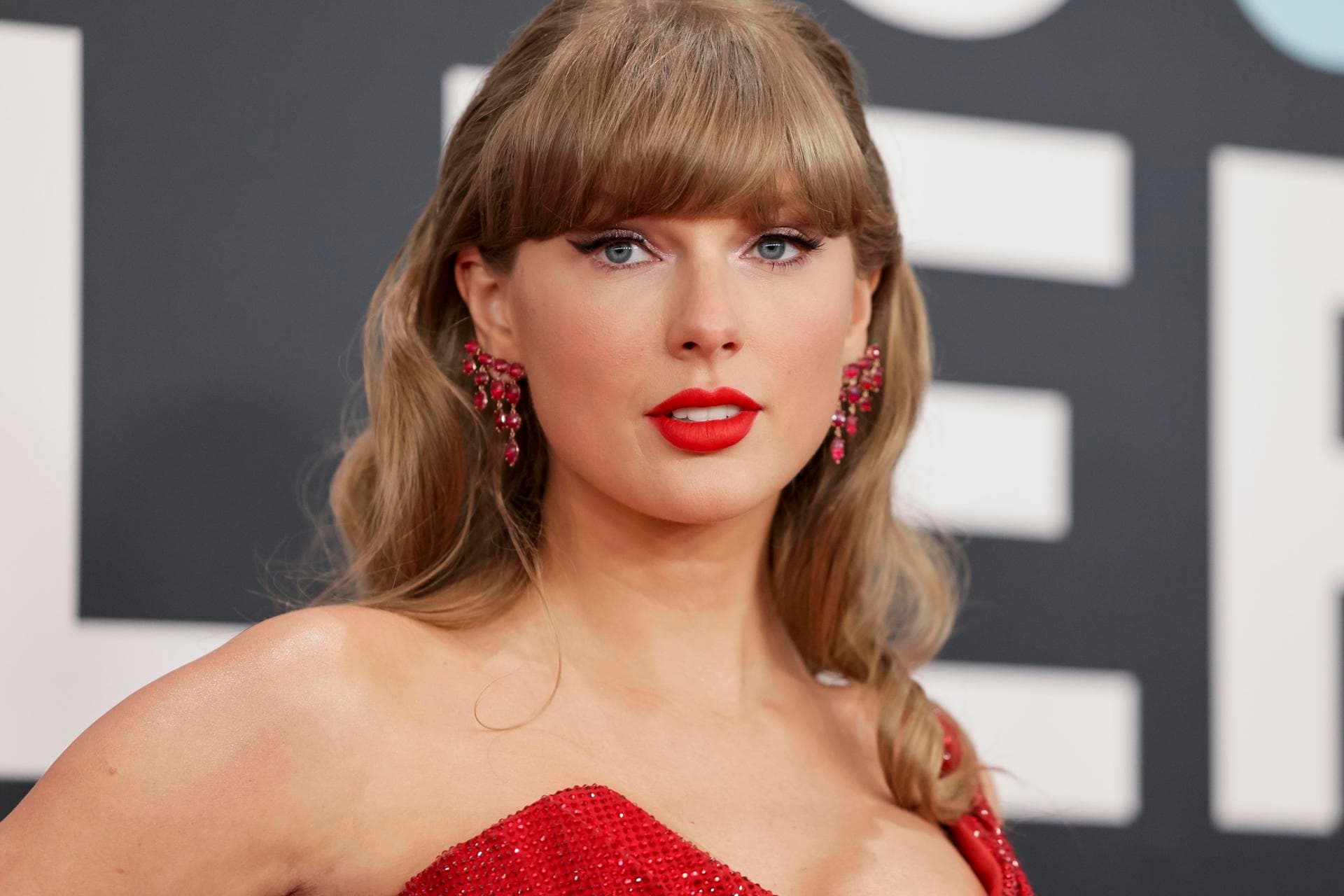 Taylor Swift lanza 'The Life of a Showgirl' en octubre