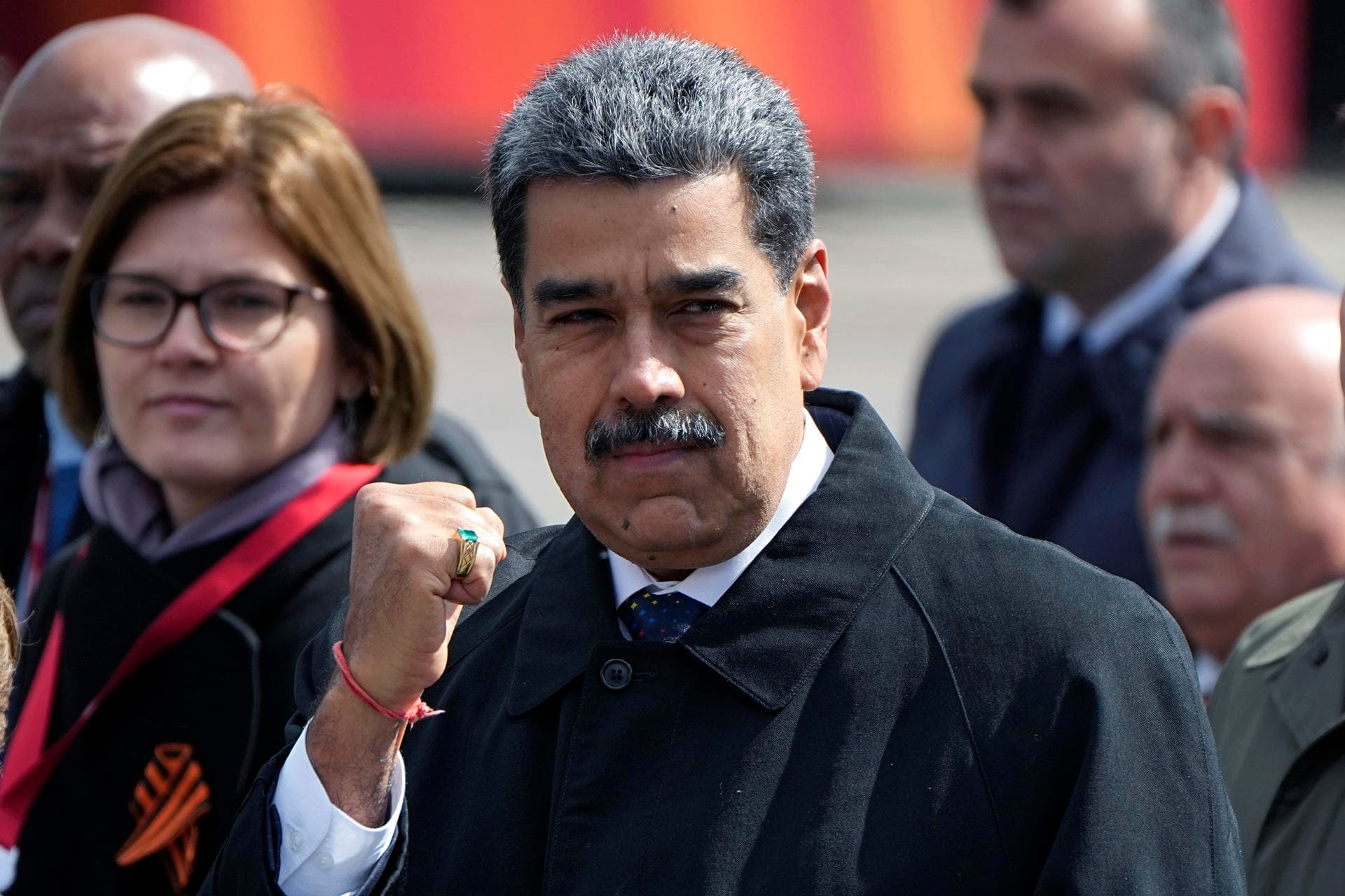 Nicolás Maduro jura que a Venezuela "no la toca nadie"