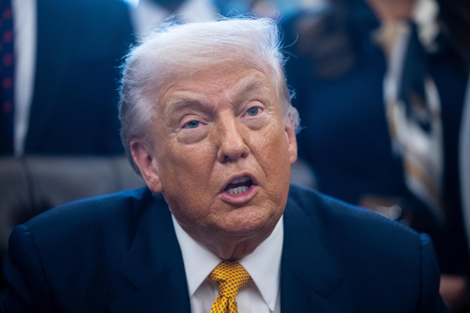 [VIDEO] Trump mantiene una llamada con Delcy Rodríguez y dice que es una "persona fantástica"