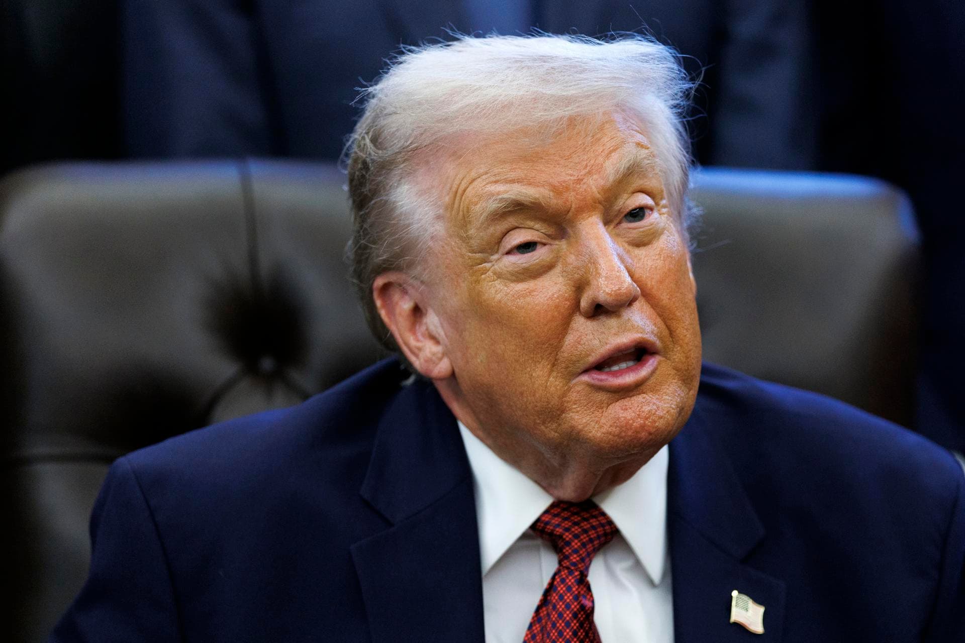 Trump afirma que su plan para Venezuela va "mucho más allá" de campaña de presión a Maduro