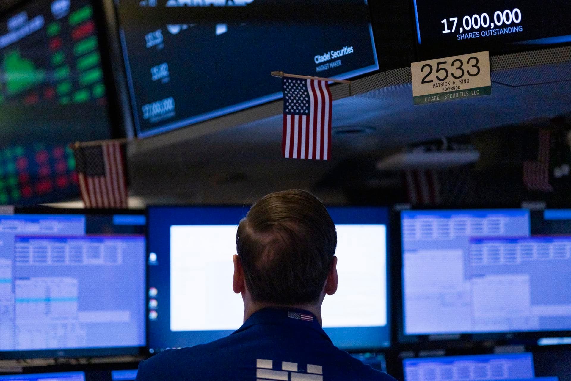 Wall Street cierra en verde con el S&P 500 en un nuevo máximo histórico