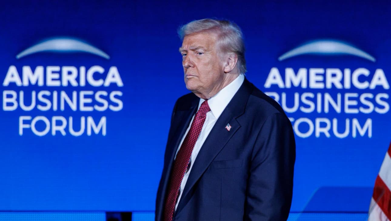 Trump califica el caso Esptein como una "cacería de brujas"