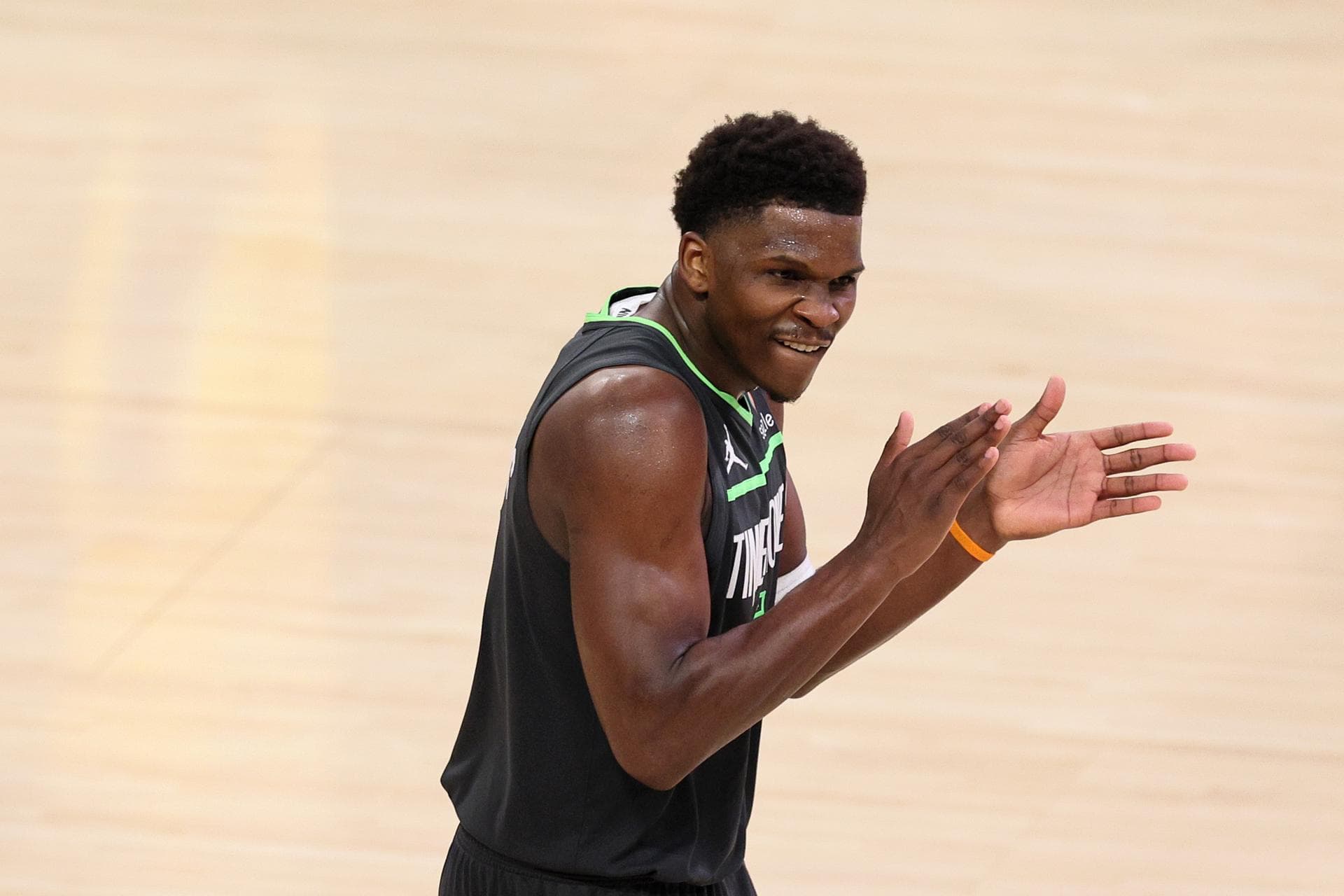 Los Timberwolves se aprovechan de unos Warriors sin Curry