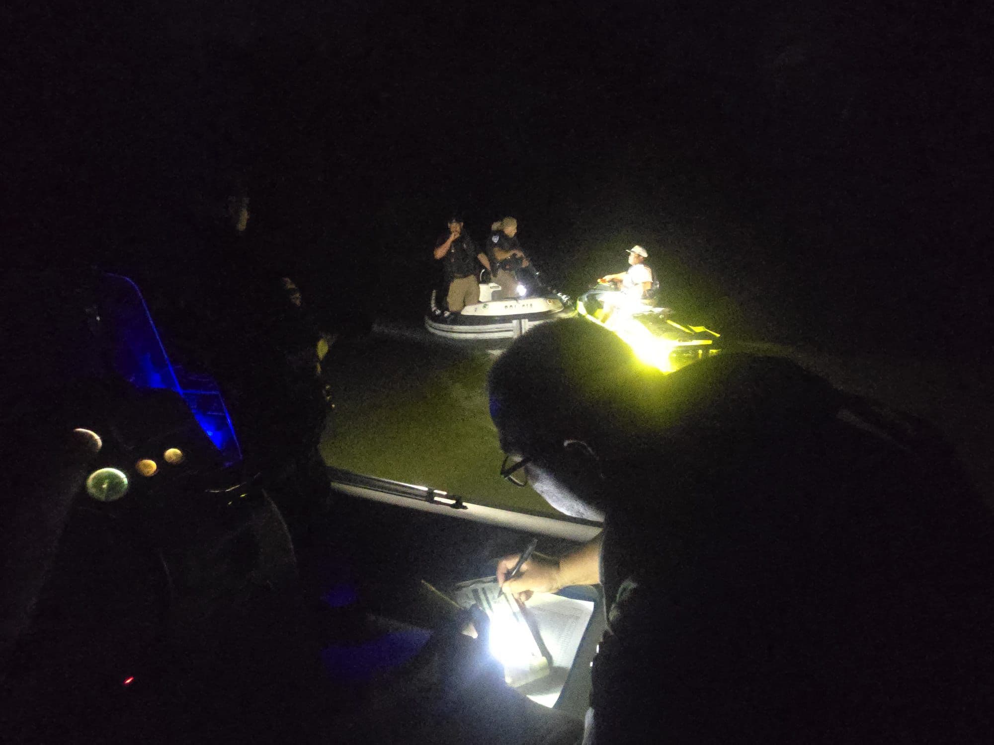 Intervienen con sobre 70 jet skis durante operativo nocturno