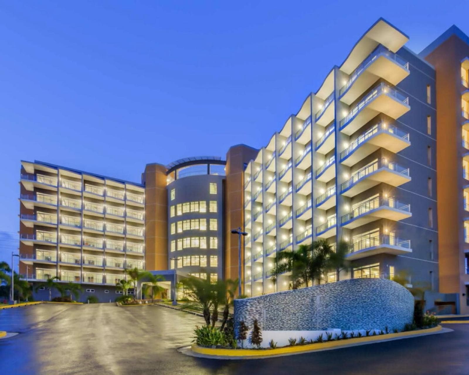 Marriott adquiere el Hotel Las Cascadas de Aguadilla y anuncia su reapertura bajo la marca AC Hotel