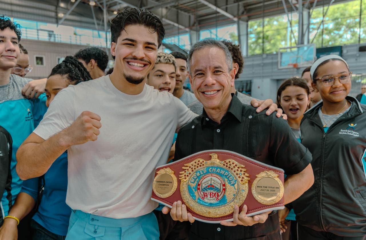 San Juan reconoce a Xander Zayas, campeón mundial de boxeo