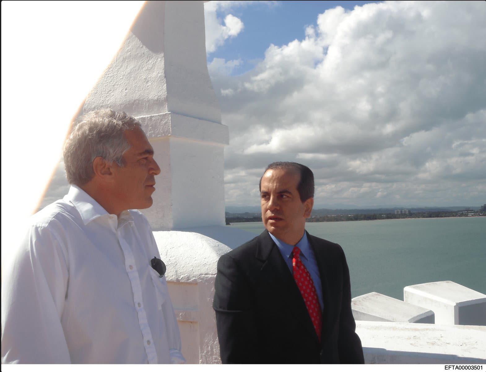 Rivera Schatz arremete contra Aníbal Acevedo Vilá por junte con Jeffrey Epstein