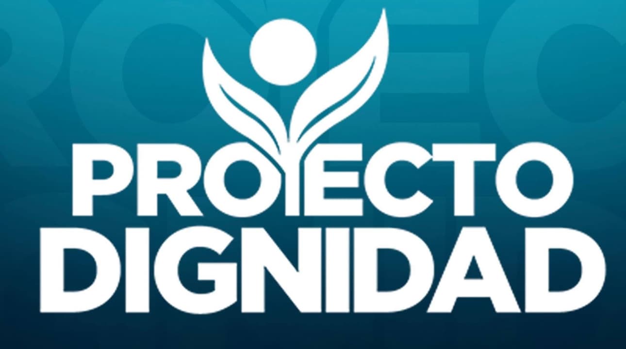 Secretario general de Proyecto Dignidad llega sin invitación a conferencia de Rodríguez Veve