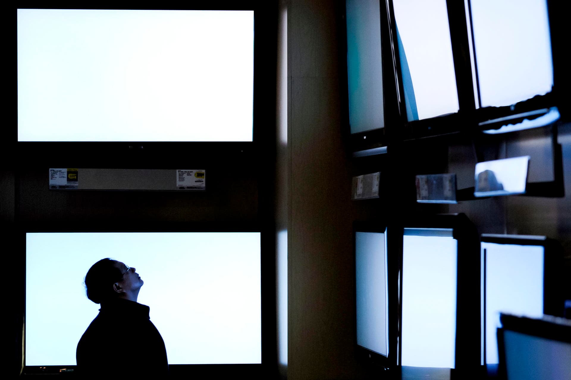 Hispanos ya destinan 55,8 % del tiempo al 'streaming' en EE.UU., según informe