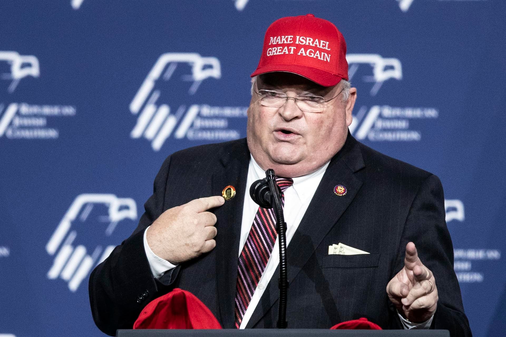 Trump despide al jefe del IRS