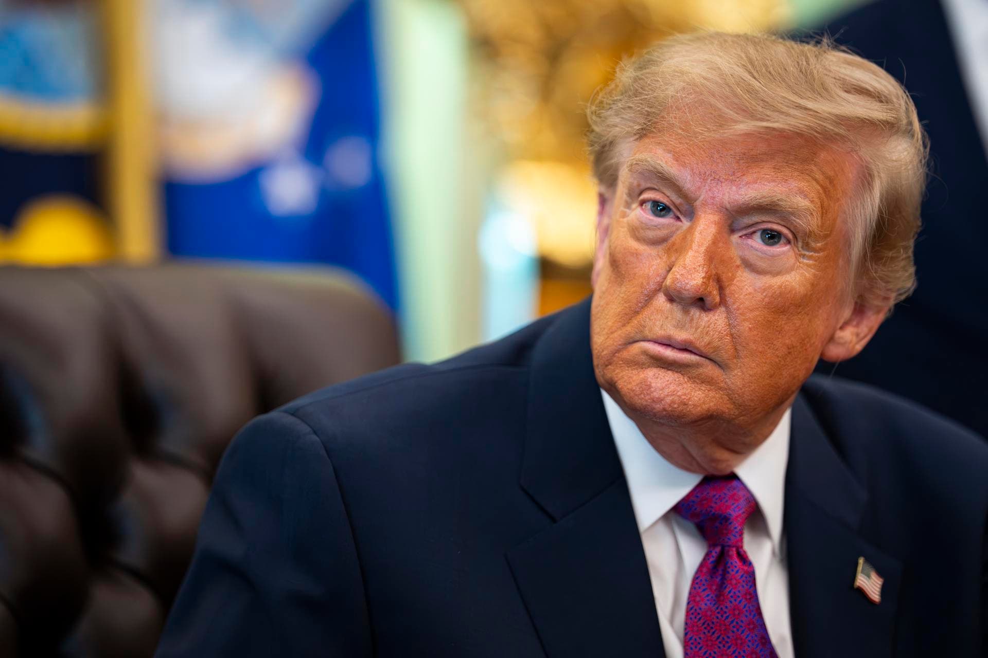 Aprobación de Trump cae a un mínimo histórico a semanas de las elecciones de medio mandato
