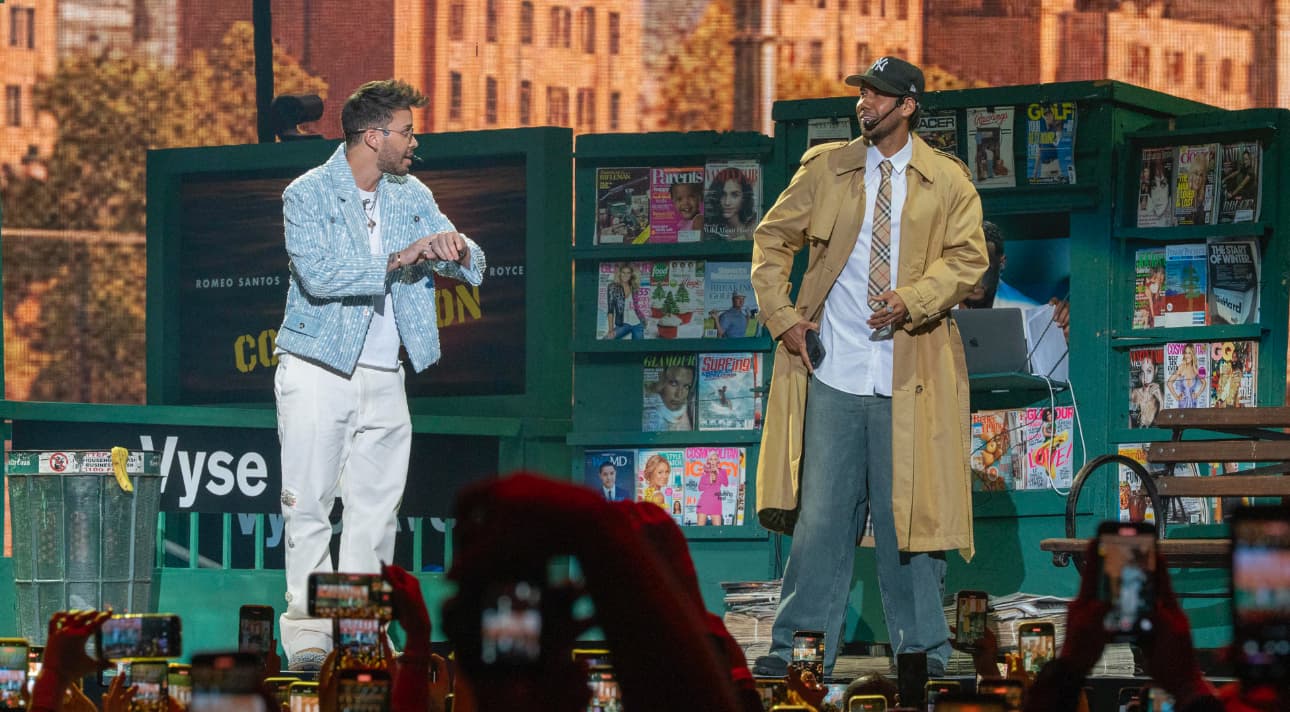 [VIDEO] Romeo Santos y Prince Royce seducen a Nueva York en la primera 'escucha' de su álbum a dúo