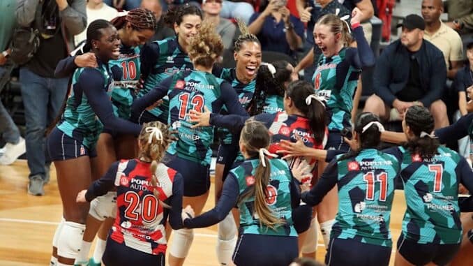Criollas ganan campeonato de volleyball femenino 