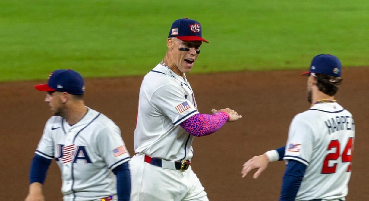 Estados Unidos vence a México y pone un pie en la ronda de cuartos