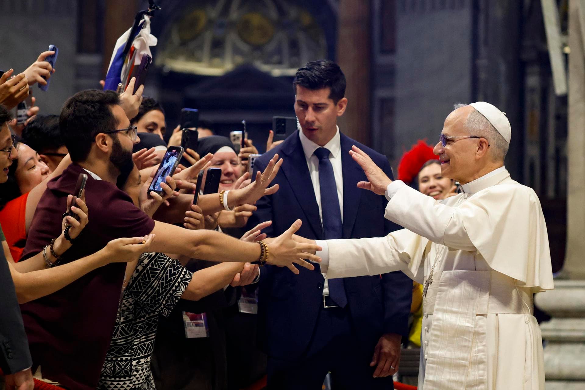 El Papa pide ayuda a los 'influencers' católicos