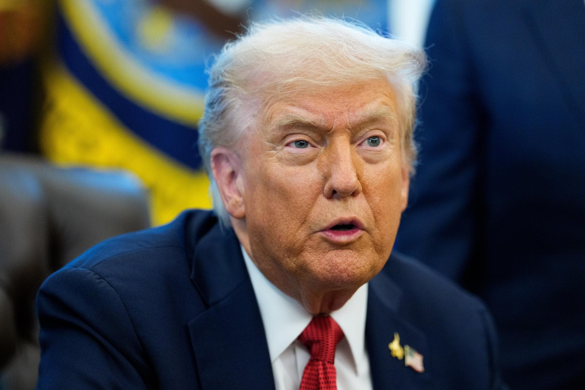 Trump está abierto a un acuerdo con los demócratas sobre salud para reabrir el Gobierno