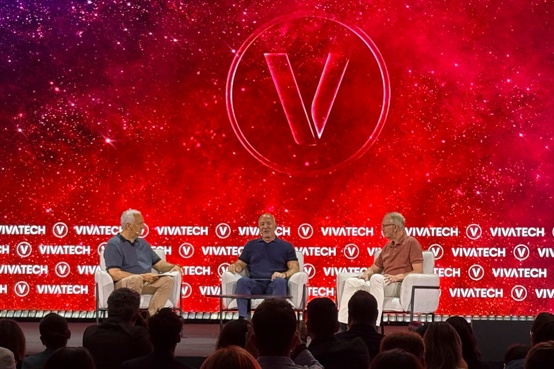 Jeff Bezos: "Nuestro sueño es que toda la industria contaminante vaya fuera de la Tierra"