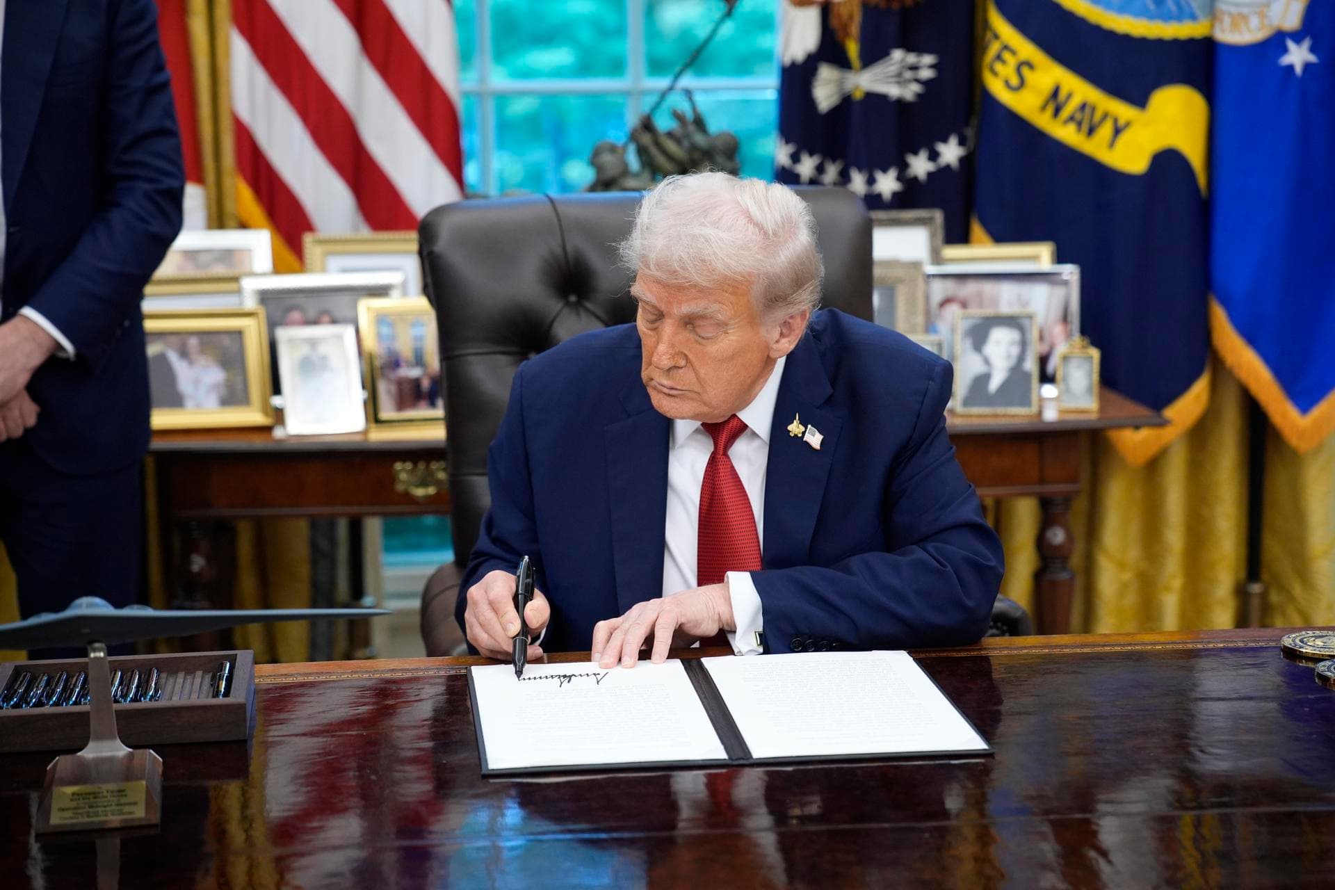Trump hace efectivo el funcionamiento legal de TikTok en EE.UU.