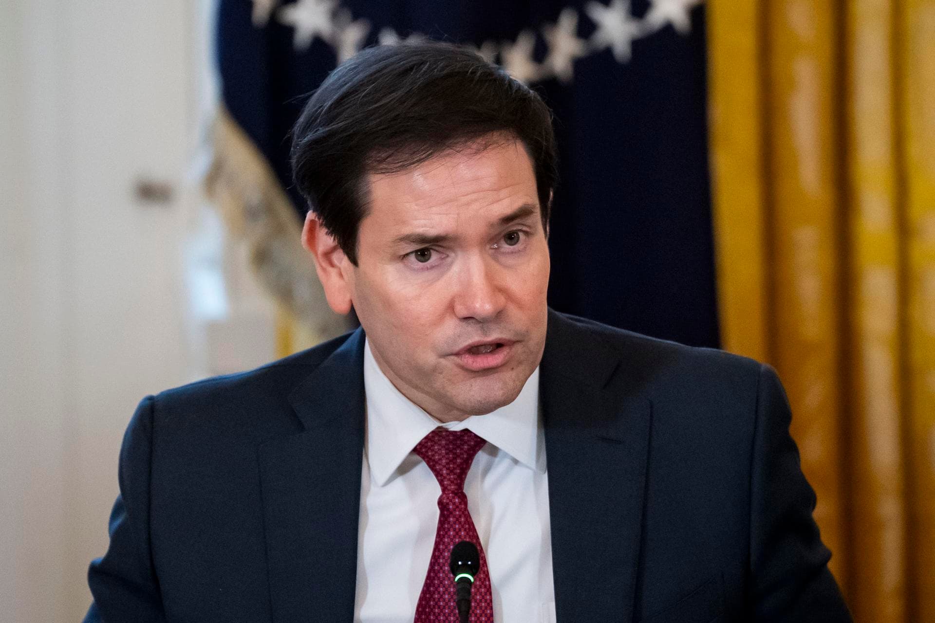 Trump opina que le "parece bien" que Marco Rubio sea el próximo presidente de Cuba