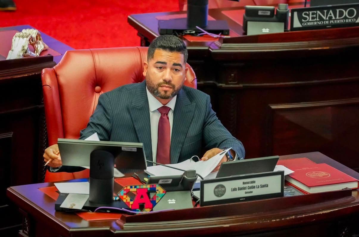 Senado aprueba medida para agilizar la obtención de licencias de conducir a jóvenes conductores