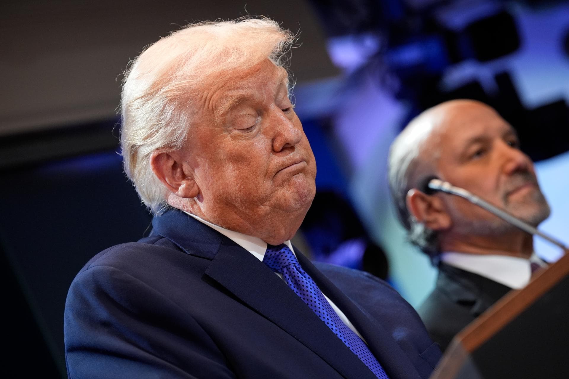 Trump revela que el segundo militar rescatado del caza abatido por Irán está grave