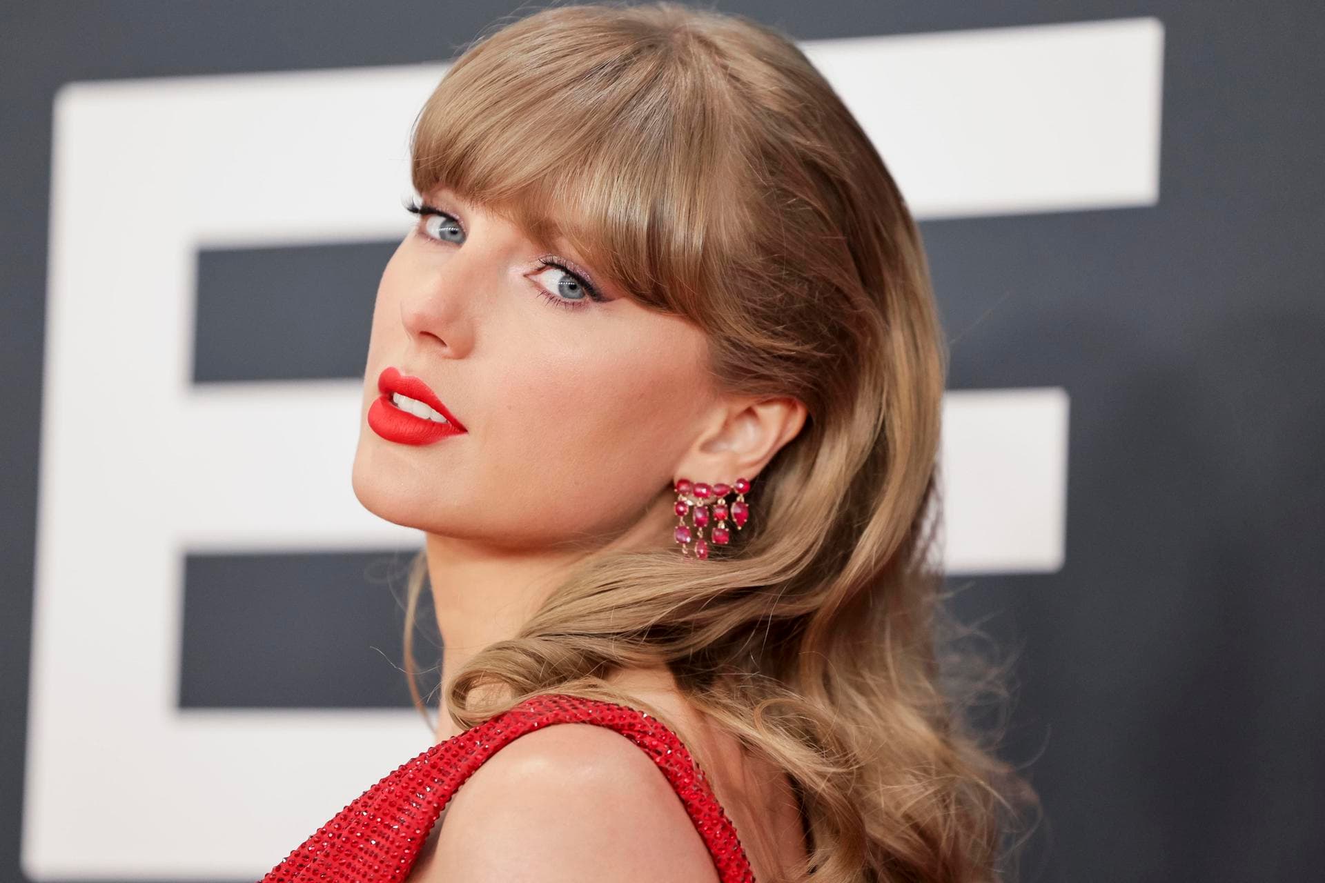Trump desea suerte a Taylor Swift en su matrimonio
