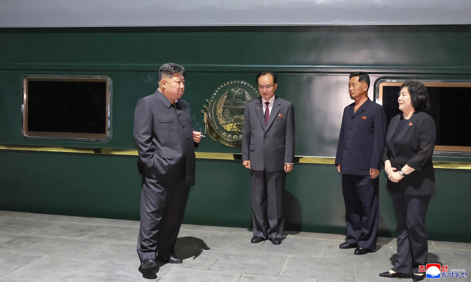 El séquito de Kim Jong-un limpia sus huellas tras su cumbre con Putin en Pekín