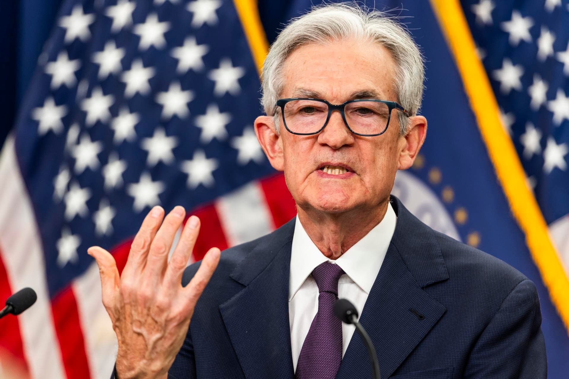 Jefe del FED lanza advertencia sobre los aranceles