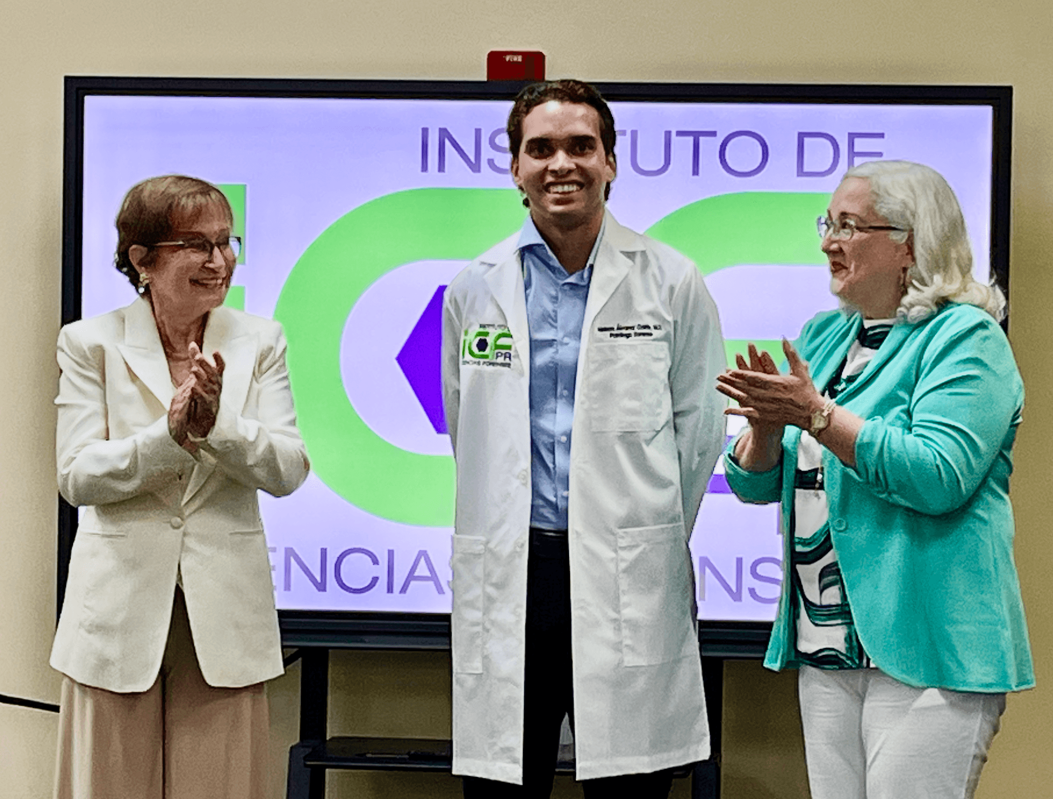 Presentan nuevo patólogo en programa de subespecialidad forense del ICF